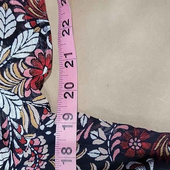 Liz Claiborne Size PS Navy Floral Blouse, Tie Waist, Faux Wrap, V Neck, NEW - Picture 7 of 13